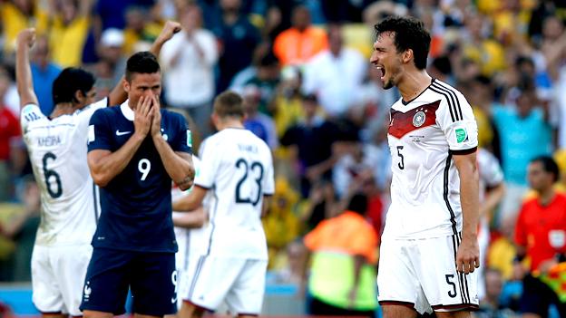 Olivier Giroud and Mats Hummels