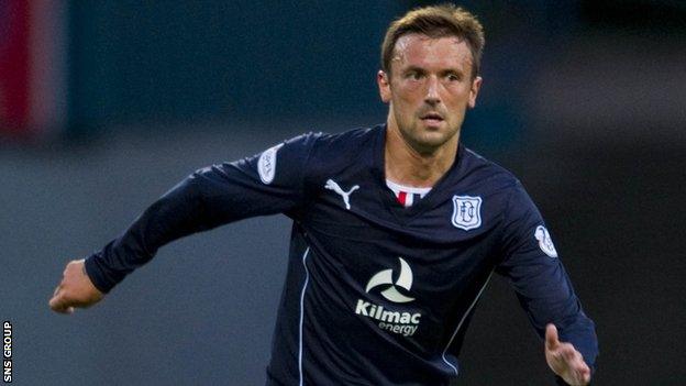 Kevin McBride resumed training with Dundee before signing his new deal