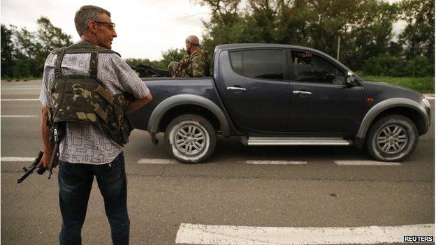 Pro-Russian separatist rebels retreat from Sloviansk (5 July 2014)