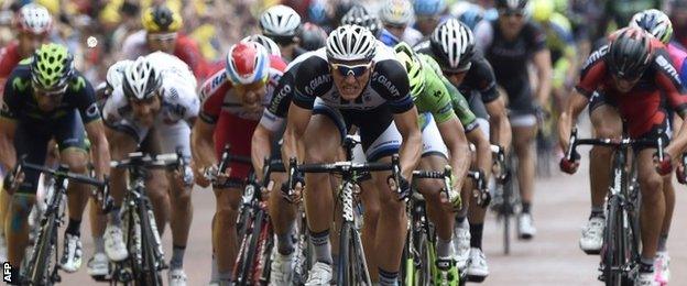 Germanys Marcel Kittel sprints to win the 155 km third stage of the 101st edition of the Tour de France