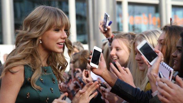 Taylor Swift greets fans