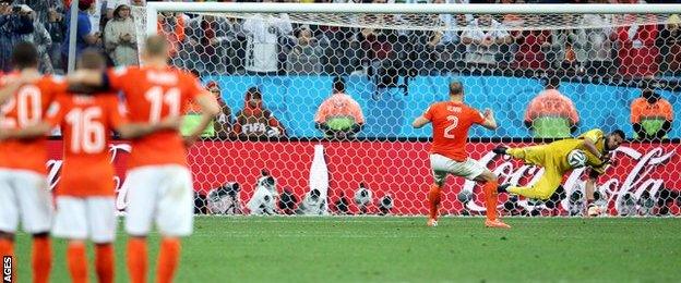 Ron Vlaar sees his penalty saved