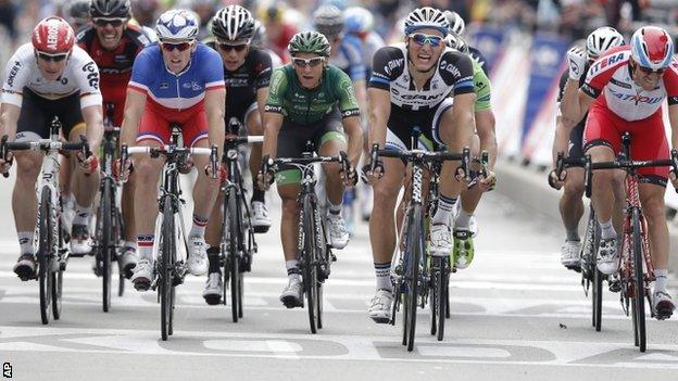 Marcel Kittel (second right) wins stage four, beating Katusha's Alexander Kristoff (right) on the line