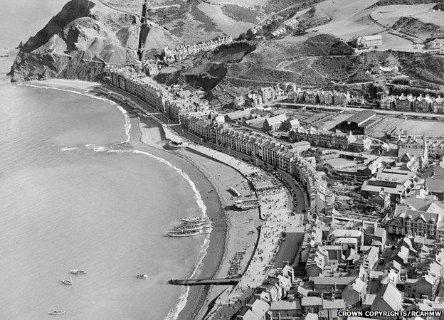 Aberystwyth seafront in 1932