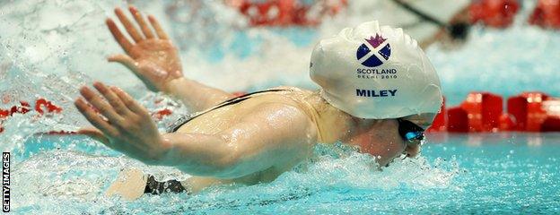 Hannah Miley claims gold for Scotland in the 400m individual medley at the Delhi 2010 Commonwealth Games