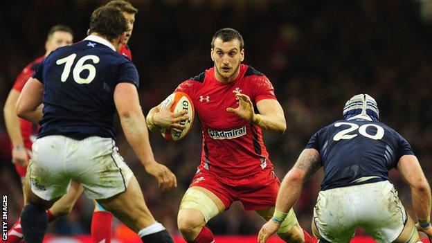 Sam Warburton on the attack against Scotland