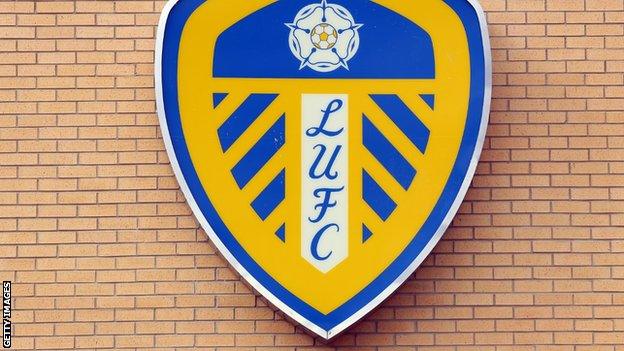 Leeds United crest