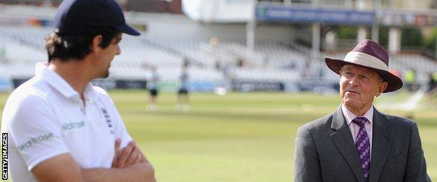 Alastair Cook talks with Geoffrey Boycott following the match