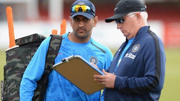 MS Dhoni and Duncan Fletcher