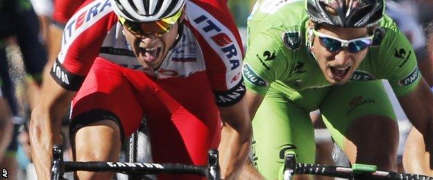 Katusha's Alexander Kristoff (left) beats Peter Sagan on stage 12