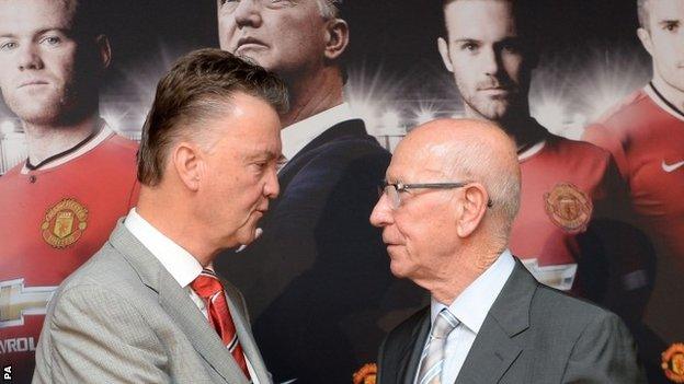 Manchester United manager Louis van Gaal and Sir Bobby Charlton