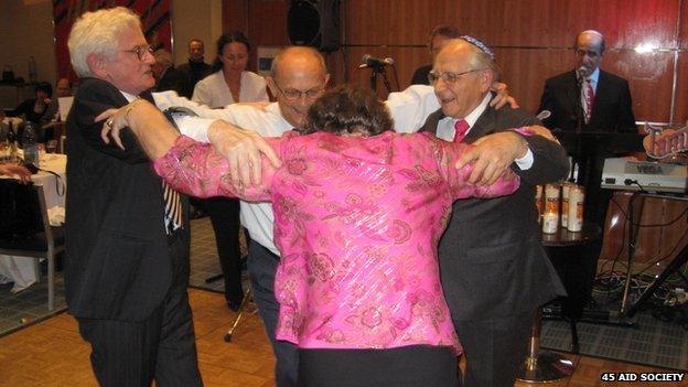 guests at reunion dancing