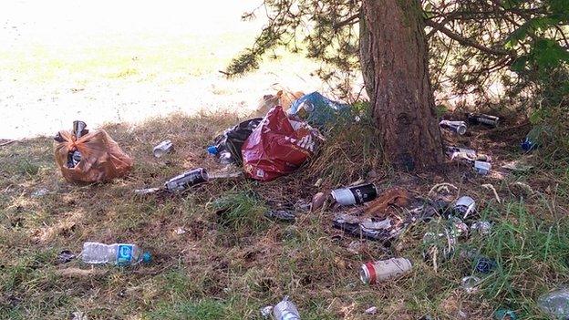 Rubbish discarded in Osmaston Park