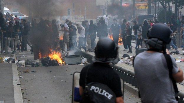 Rioters in Sarcelles