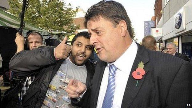 Nick Griffin campaigning in 2009