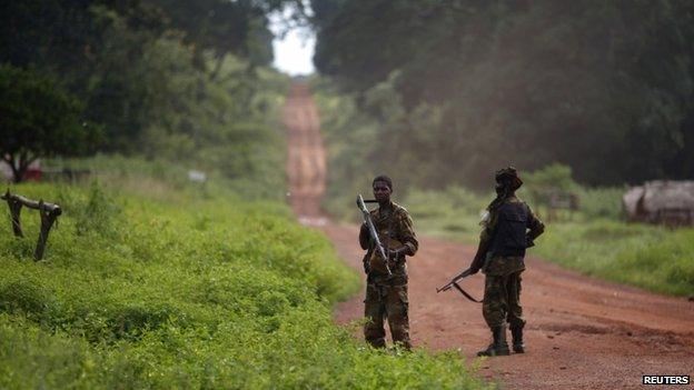 Seleka fighters stand in a village between Bambari and Grimari in CAR - 31 May 2014