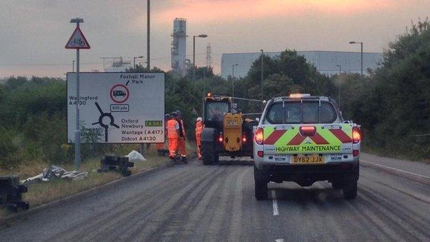 Clean up after Didcot demolition