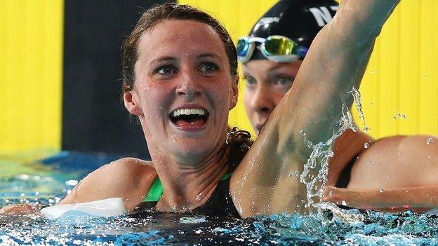 Jazz Carlin of Wales set a new Commonwealth Games record in the 800m freestyle final in Glasgow