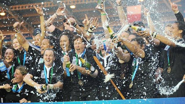 New Zealand celebrate their victory over England in the 2010 Women's Rugby World Cup final