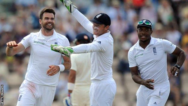 England's James Anderson (left) celebrates a wicket