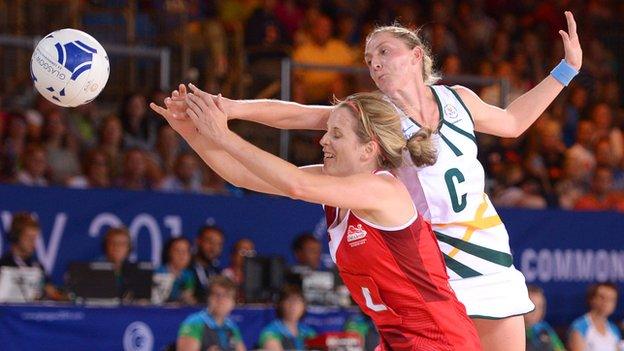 England's Sarah Bayman (left) in a tussle with South Africa's Erin Burger