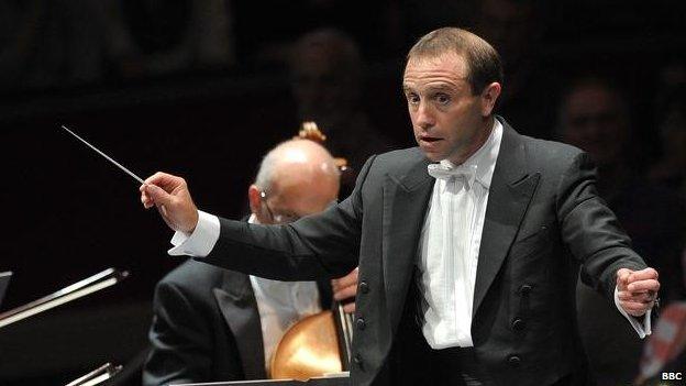 Mark Wigglesworth conducting at the Proms in 2011