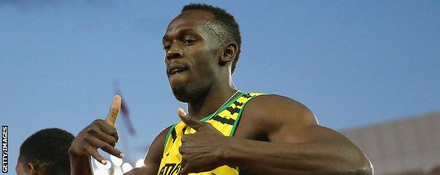 Usain Bolt helped Jamaica win their 4x100m relay heat at the Commonwealth Games