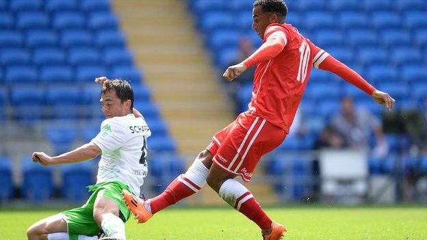 Nicky Maynard scores for Cardiff City