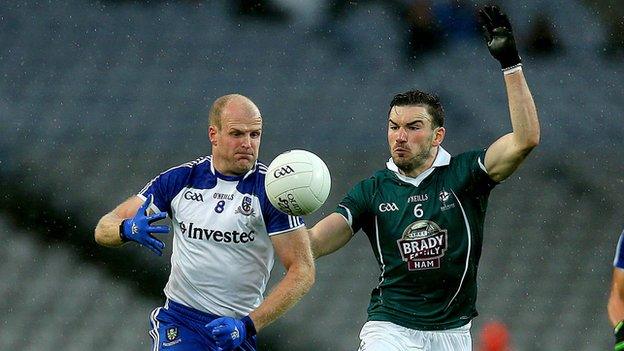 Dick Clerkin battles with Kildare's Fergal Conway at Croke Park