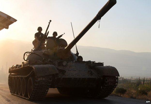 A Lebanese tank approaches Arsal, 2 August