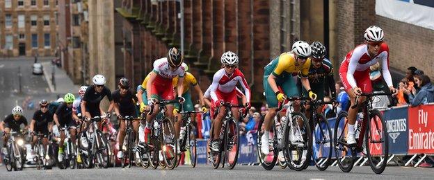 There was 4,200 feet of climbing in the women's road race, which raced around the streets of Glasgow