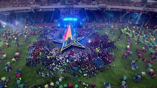 star stage at closing ceremony