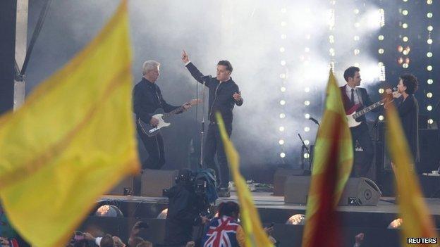 Deacon Blue perform during the closing ceremony of the 2014 Commonwealth Games