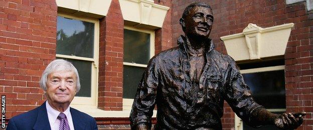 A statue of Richie Benaud was unveiled at the Sydney Cricket Ground in January 2008