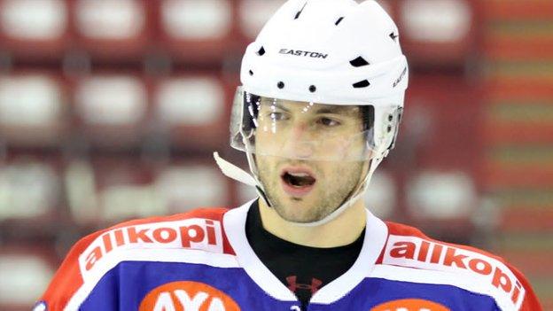 Belfast Giants sign American forward Mark McCutcheon