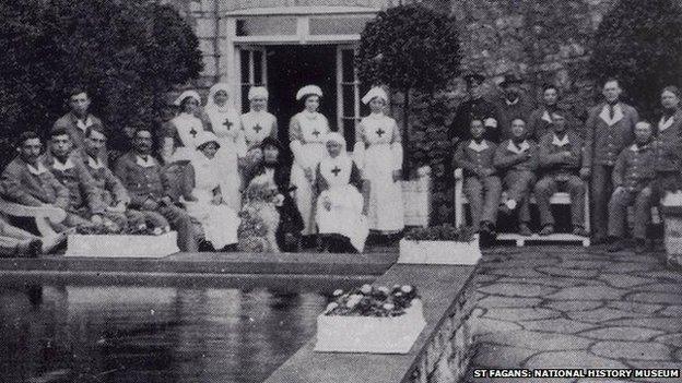 Soldiers and nurses in the hospital at St Fagans during World War One