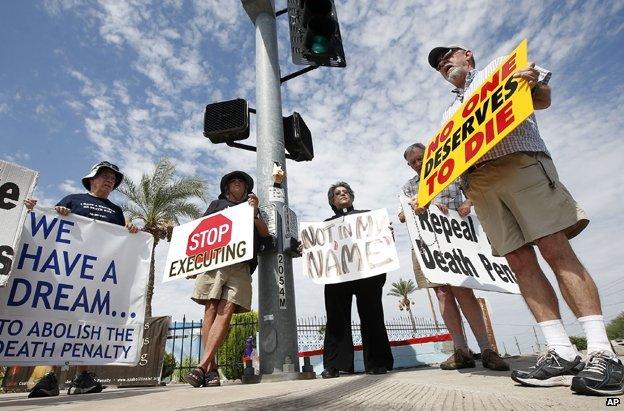 Protesters against the death penalty in the US