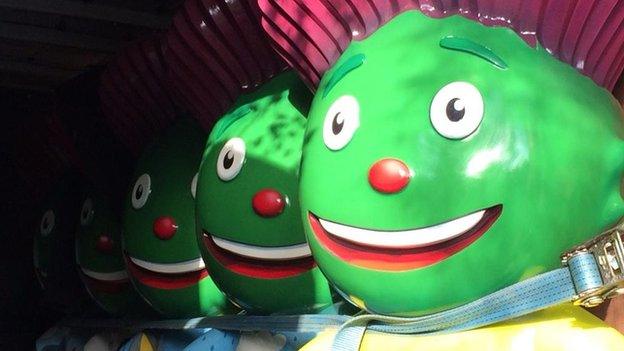 Clyde statues