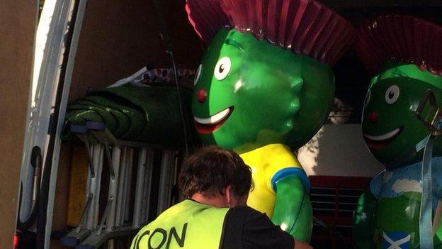 Clyde statues in van