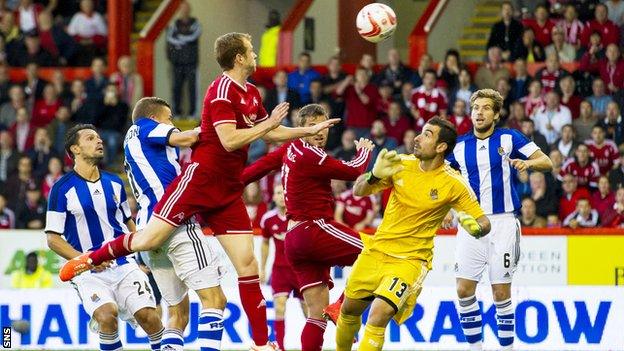 Mark Reynolds put Aberdeen 2-1 ahead against Real Sociedad