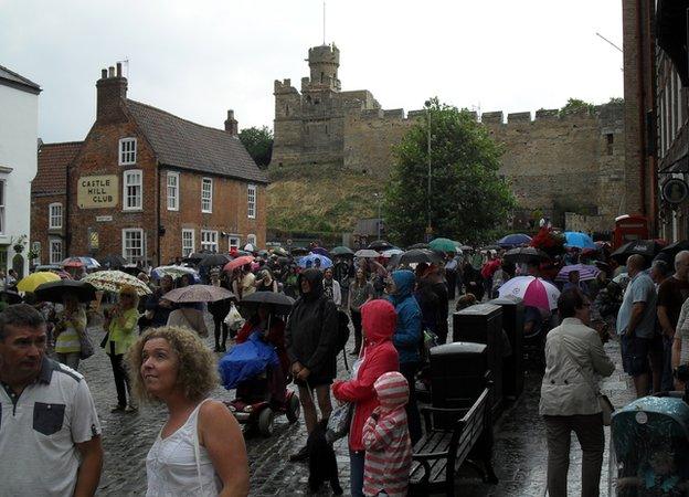 Crowds in Lincoln