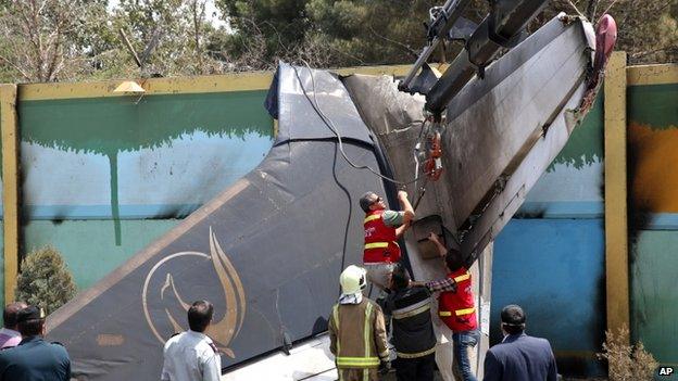 Scene of the crash in Tehran (10 August 2014)