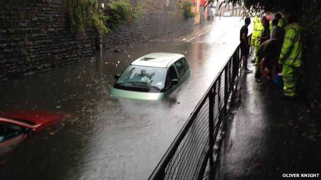 Cars trapped in flood in Cardiff