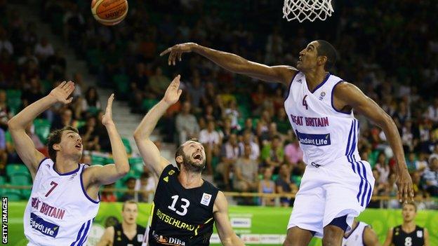 Devon van Oostrum and Kieron Achara of Great-Britain