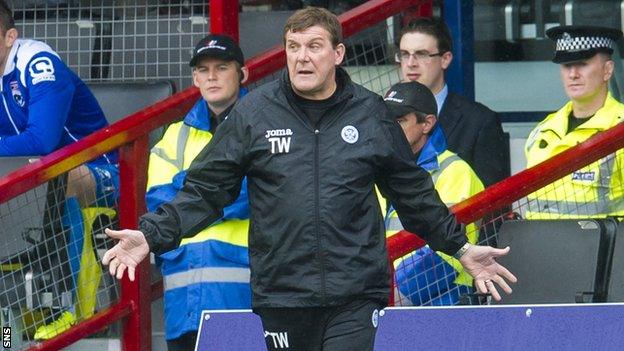 St Johnstone manager Tommy Wright wants a replacement for Stevie May.