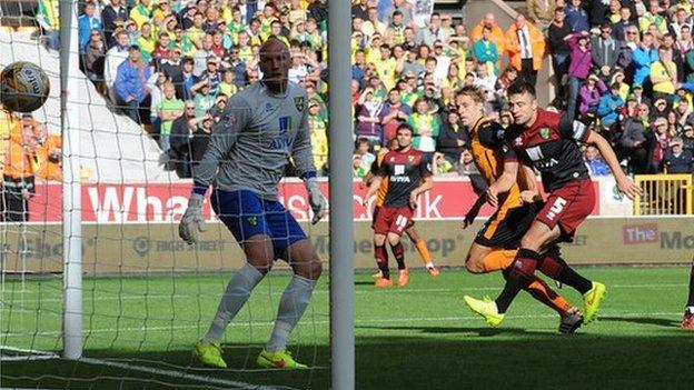 David Edwards scores for Wolves against Norwich City