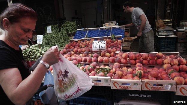 Peaches on sale in Greece - file pic