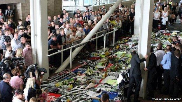 Tributes at St James' Park