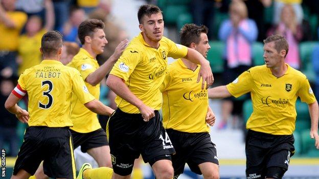 Livingston opened their Championship campaign with a 2-1 defeat at Hibernian.