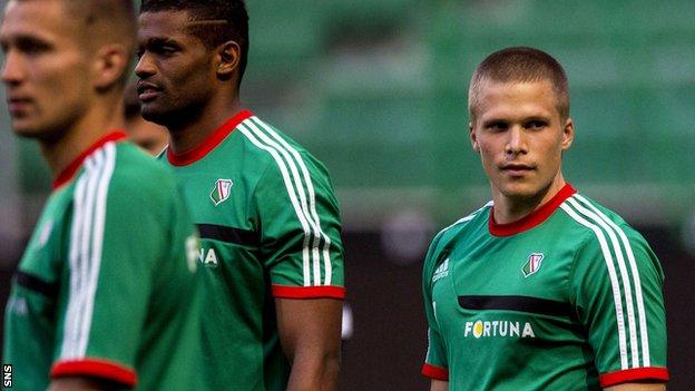 Henrik Ojamaa training with Legia Warsaw